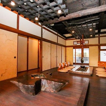 Guesthouse Omoya--全個室--囲炉裏のぬくもりと共にグループの絆を深める古民家宿でゆっくりとした時間を-6名部屋-6名部屋-8名部屋--最大20名-ペット同伴可は一室のみ- Мацуяма Экстерьер фото